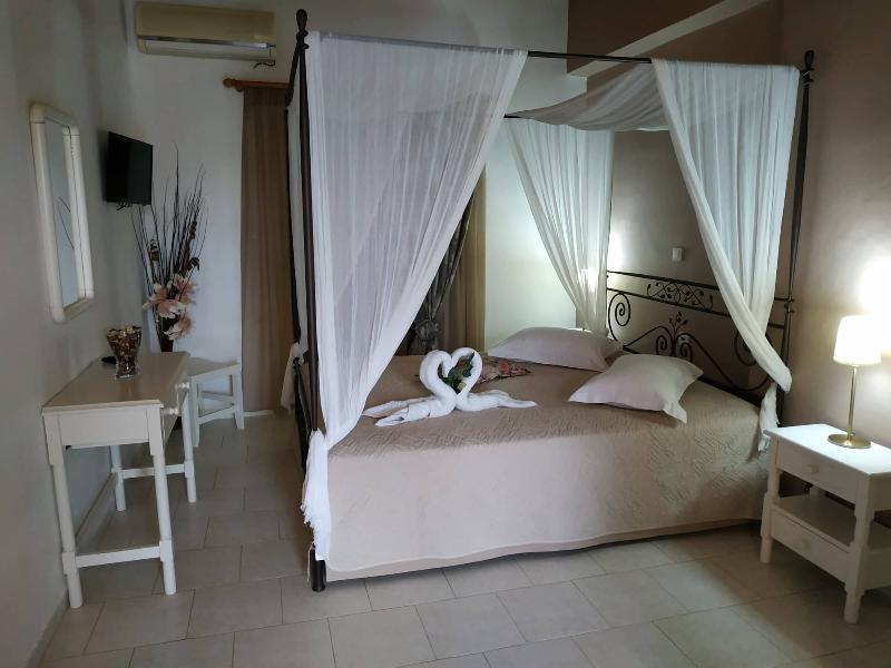 Eleni'S Garden & Castello Suites Alykanas  Exteriér fotografie