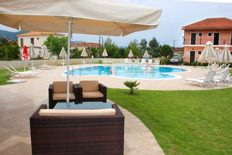 Eleni'S Garden & Castello Suites Alykanas  Exteriér fotografie