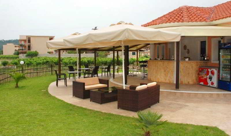 Eleni'S Garden & Castello Suites Alykanas  Exteriér fotografie